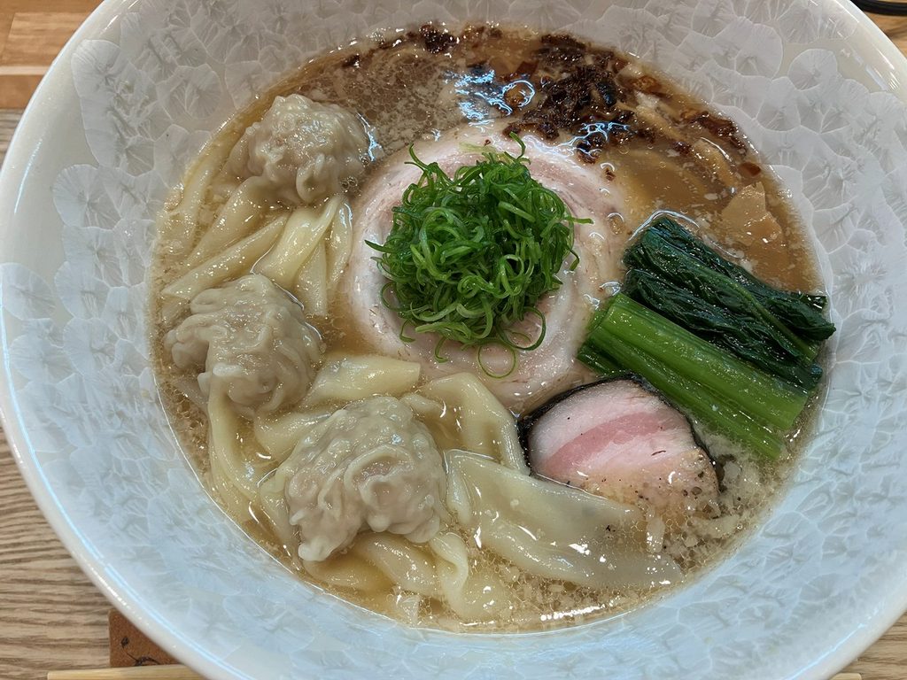 雲吞塩そば