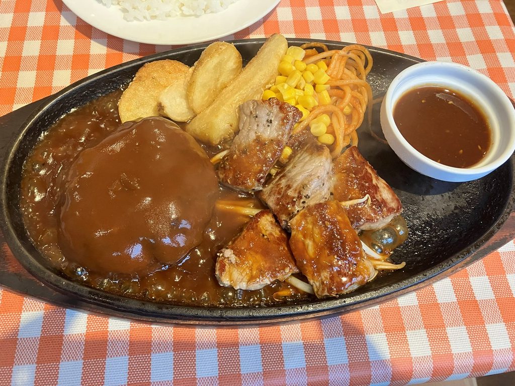 カットステーキ＆ハンバーグ