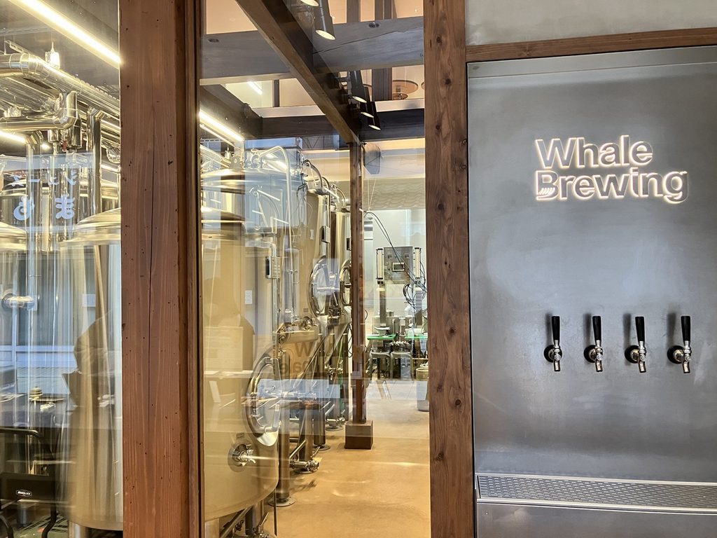 佐賀県唐津市呼子のWhaleBrewingの店内
