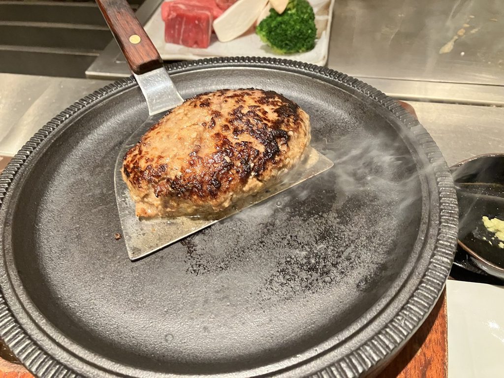 佐賀のキャラバンで提供されたハンバーグ
