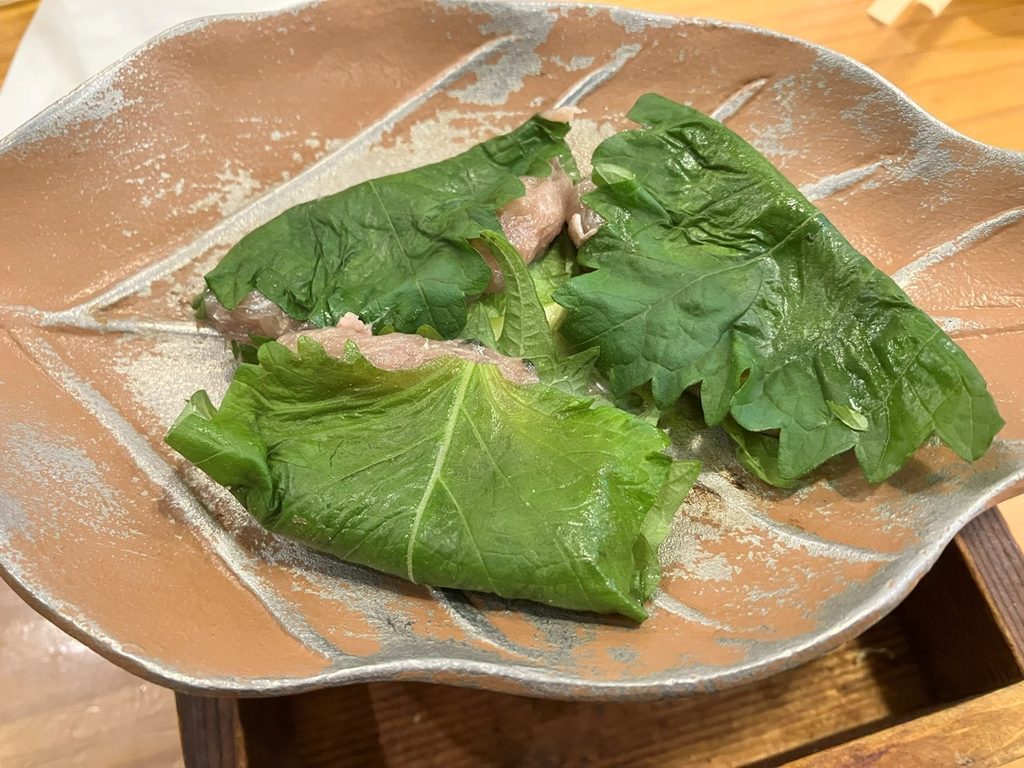 千葉のさんが郷土料理こっからで食べた、なめろうを大葉で包んで焼いた郷土料理さんが