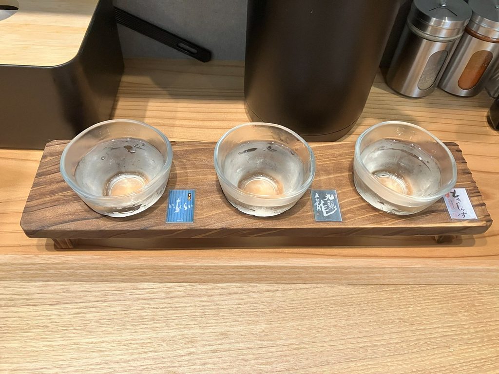 敦賀の麺場かもめで楽しんだ福井の日本酒3種飲み比べ